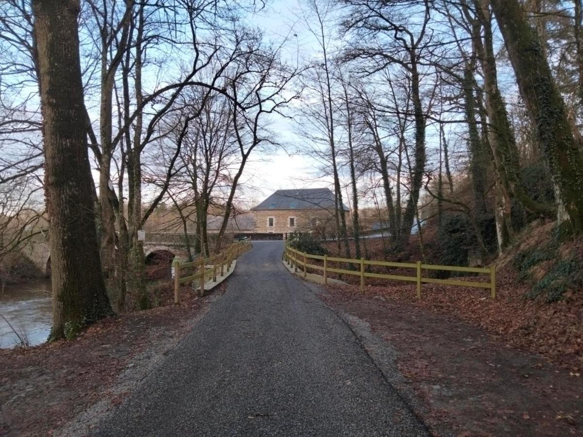 Bed and Breakfast Le Moulin De Bretigneul Saint-Aubin-des-Landes Exterior foto